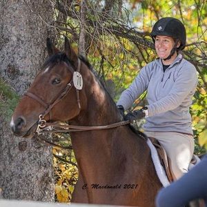 Meet your Posher, Lauren